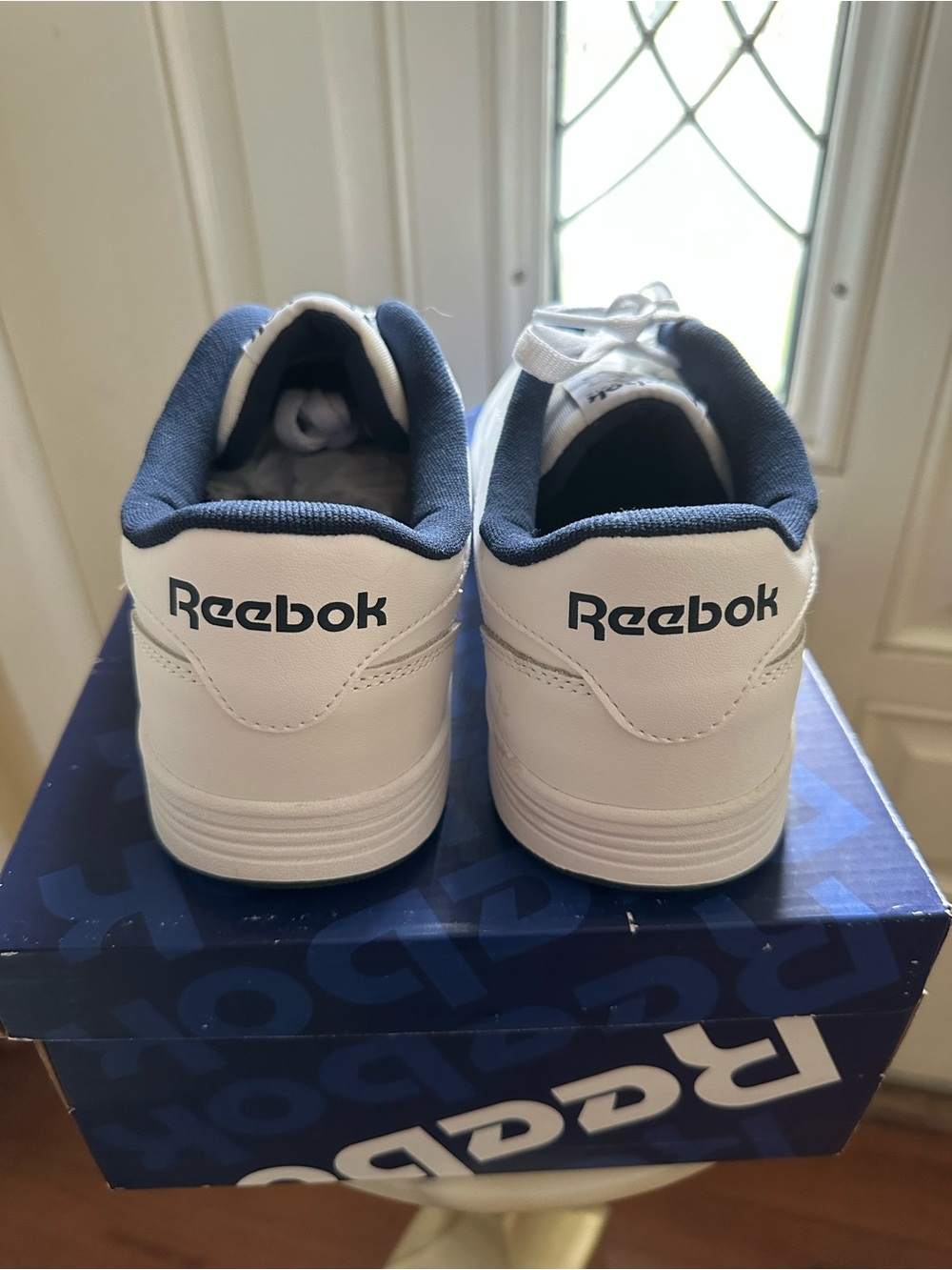 Reebok Club MEMT Men's Shoes White/Navy Leather - Picture 5 of 12
